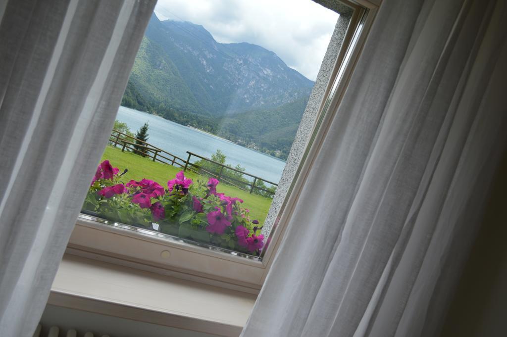 Bed And Breakfast Ai Casai Mezzolago Eksteriør bilde