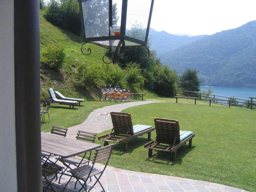 Bed And Breakfast Ai Casai Mezzolago Eksteriør bilde