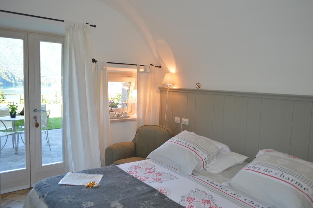Bed And Breakfast Ai Casai Mezzolago Eksteriør bilde