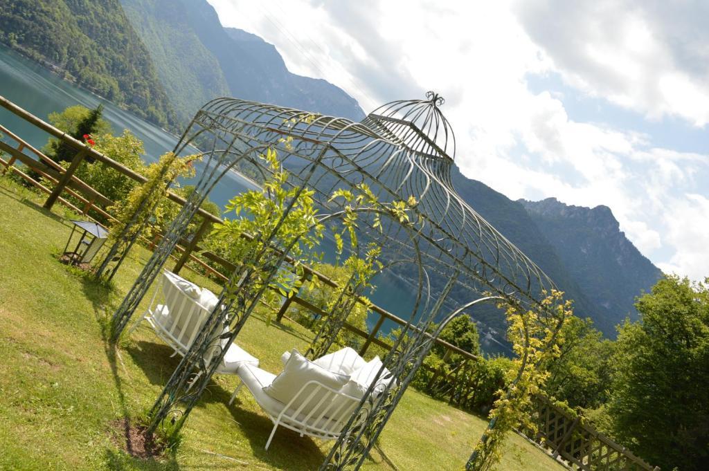 Bed And Breakfast Ai Casai Mezzolago Eksteriør bilde